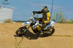 293-Supermoto-Training-Freiburg-Prominenten-Charity-2011-6752